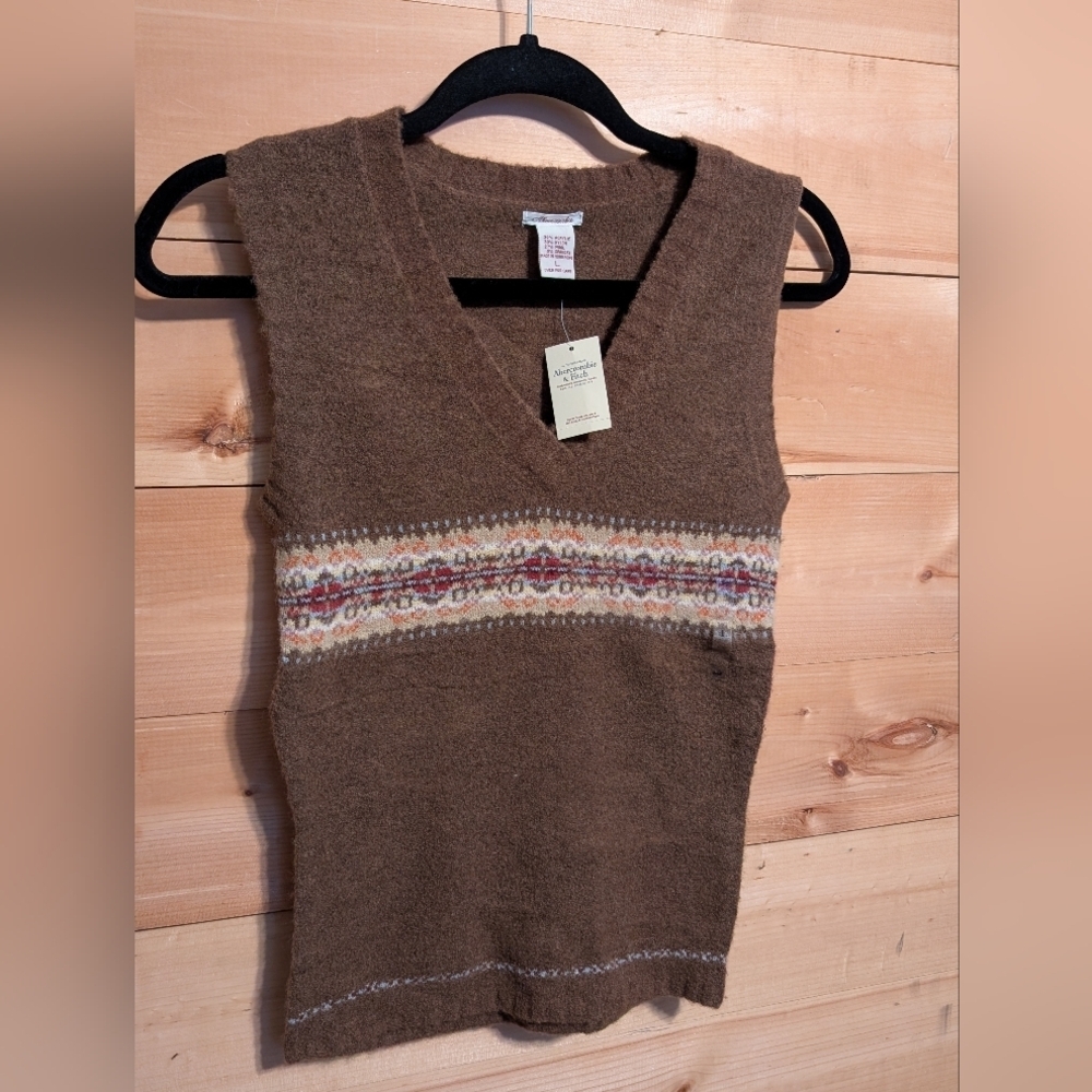 Abercrombie & Fitch Brown Knit Vest...So Cute, Large  NWT
